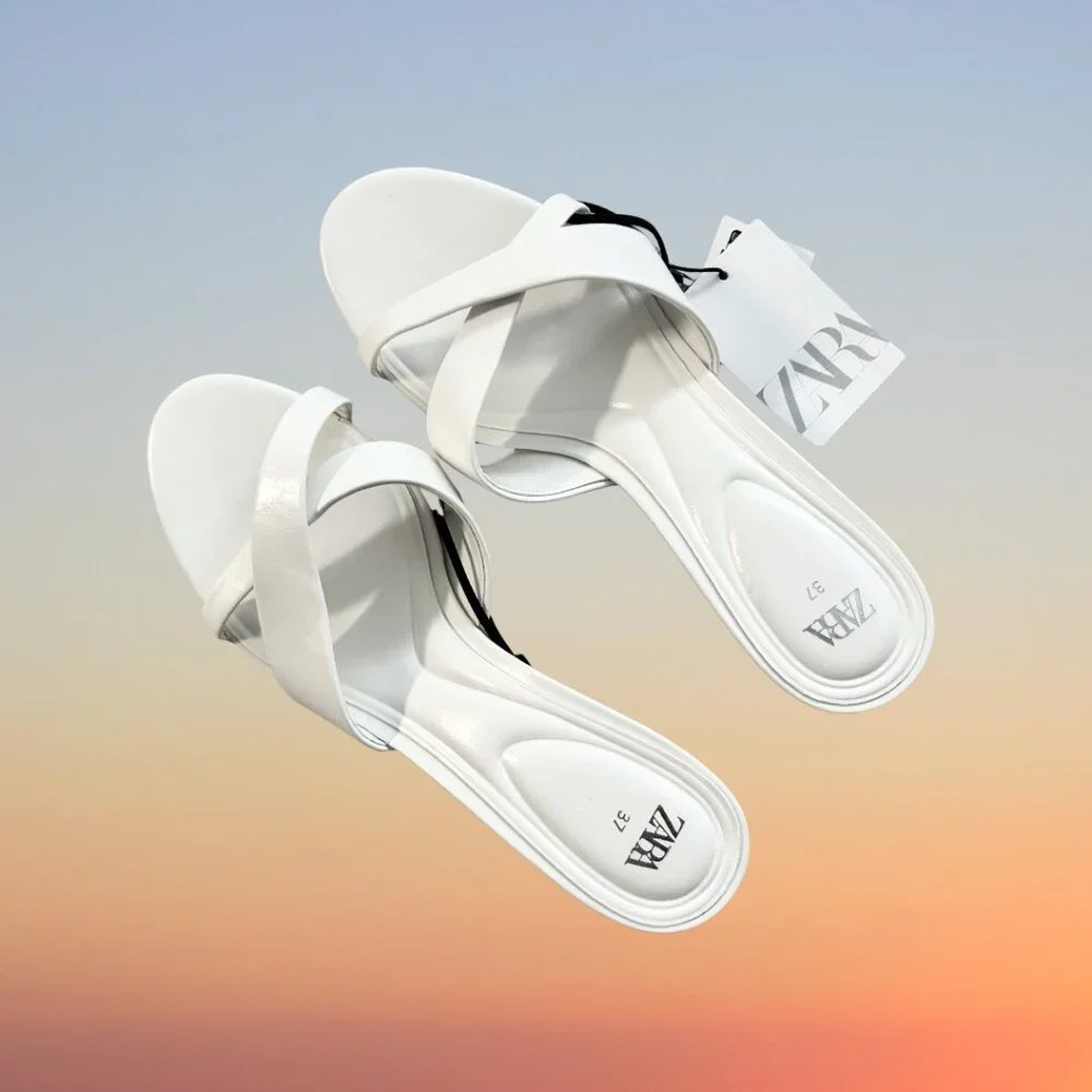 Zara White Kitten Heel Sandals NWT - Picture 1 of 2